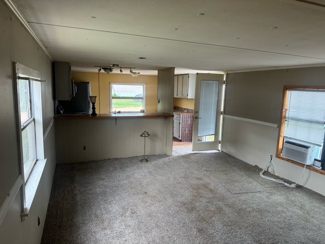 Building Photo - Move in ready 2 bedroom, 1 bathroom home is available for rent.