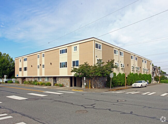 Primary Photo - Townhouse Apartments