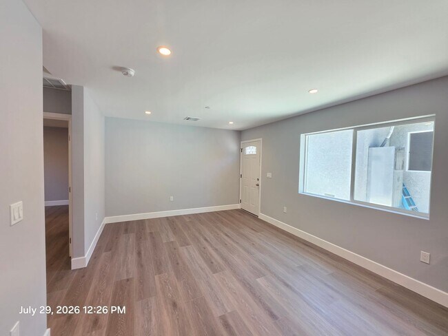 Foto del edificio - 8154 Potter Ave