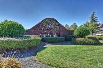 Building Photo - 2519 Bonterra Blvd