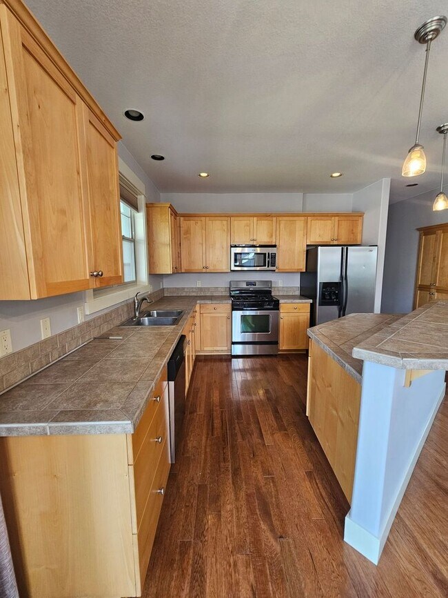Foto del edificio - Yarrow Neighborhood Home with Central A/C, Landscaping Included!