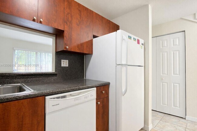 Foto del edificio - 2290 NW 136th Terrace