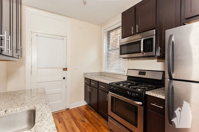 Foto del edificio - 2172 W Giddings St