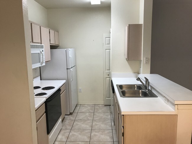 Foto del edificio - 5455 Vineland Rd