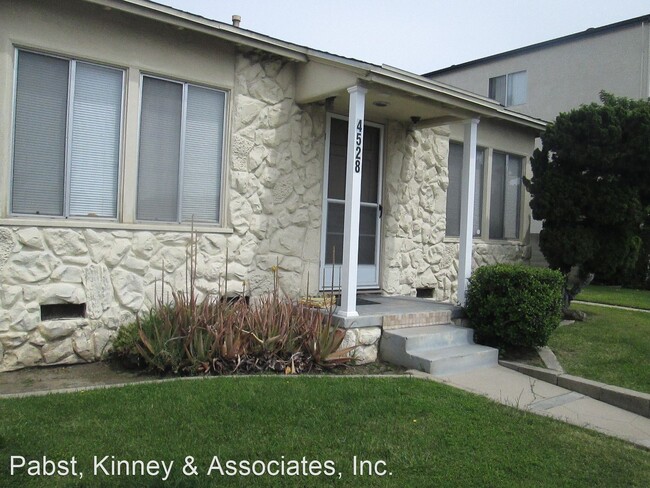 Building Photo - 4528 Lakewood Blvd