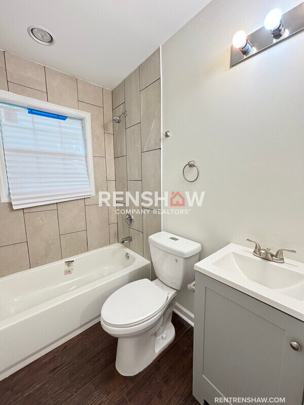 Building Photo - 2251 Brown Ave