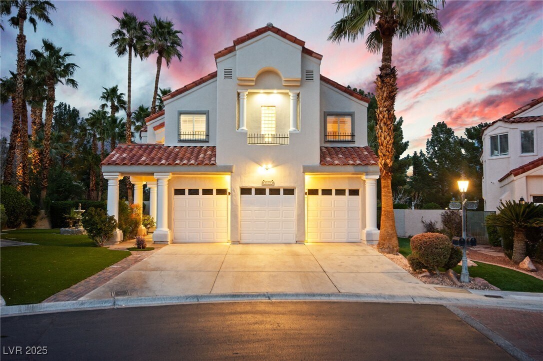 Primary Photo - 2608 Sun Reef Rd