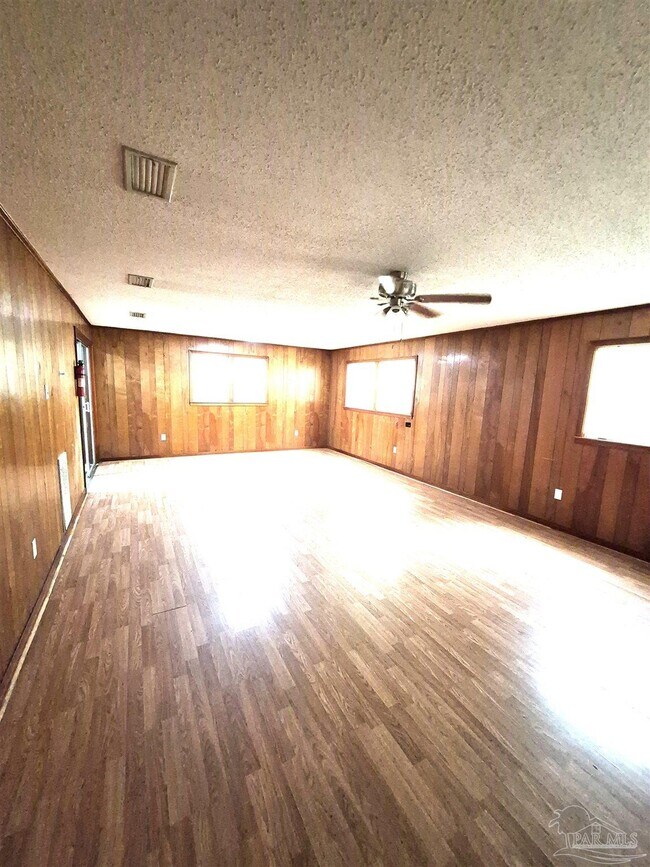 Foto del edificio - 3804 W Cervantes St
