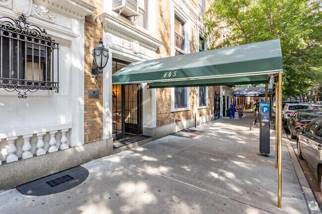 Entrance - 145-149 E 74th St