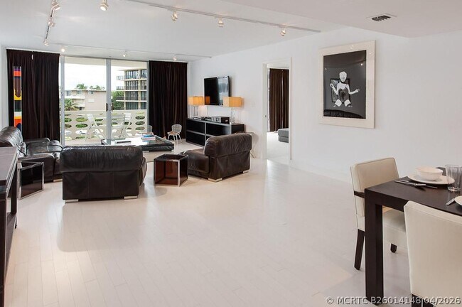 Foto del edificio - 100 Sunrise Ave