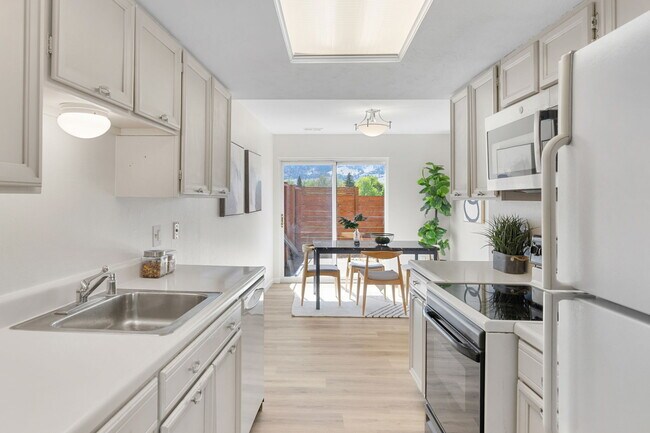 Foto del edificio - 2666 Sherwood Cir
