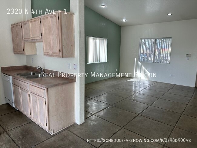 Foto del edificio - 2320 N 4th Ave