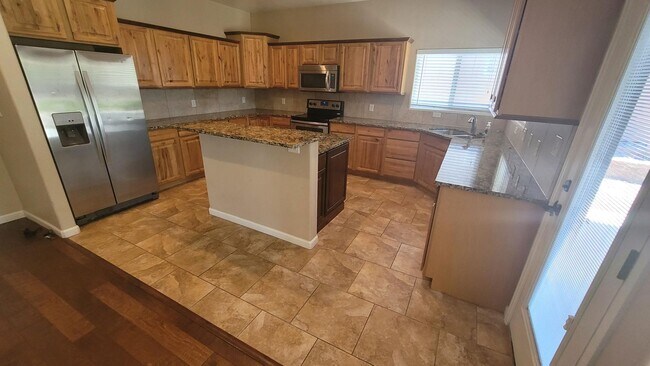 Building Photo - Nice Home in Orchard Mesa
