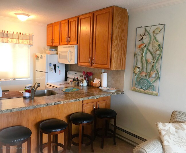 Building Photo - 1919 Bay Blvd