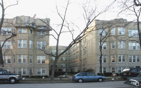 Building Photo - 4012-4020 N Albany Ave