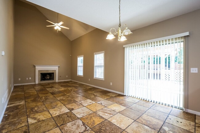 Building Photo - 3672 Marathon Cir