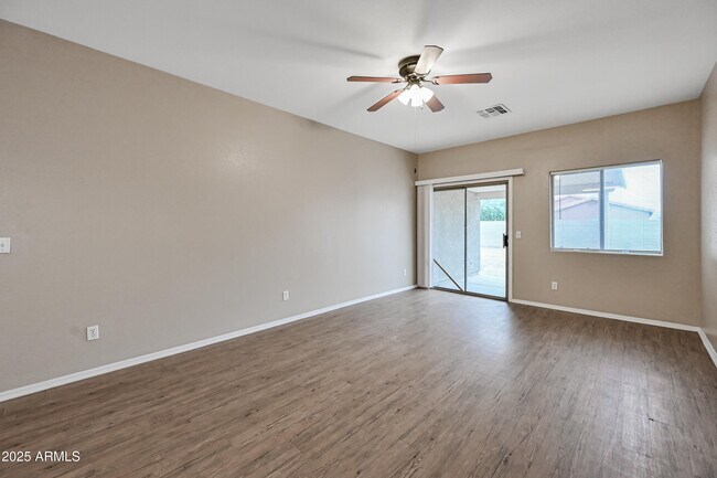 Foto del edificio - 6417 W Elwood St