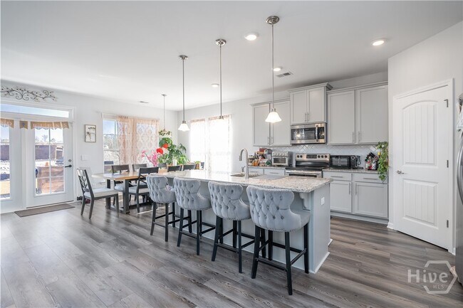 Foto del edificio - 150 Sessile Oak Dr