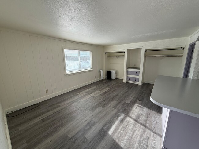 Studio APT 3 Main Area - Hillside Apartments