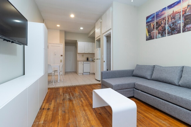 Foto del edificio - 1569 1st Ave