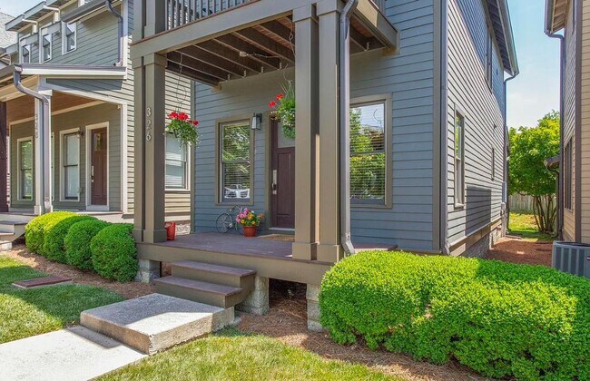 Building Photo - 326 Sylvan Park Ln