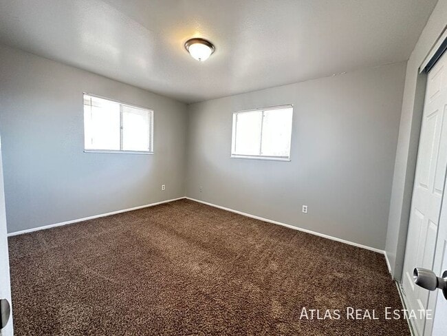 Building Photo - 2707 N Chestnut St