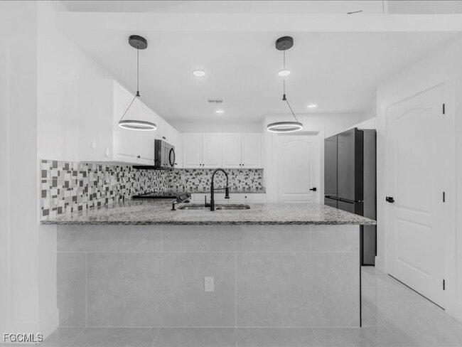 Building Photo - 741 Boulogne Ct