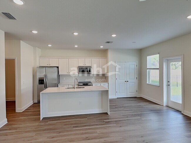 Foto del edificio - 2538 Feather Crst Dr