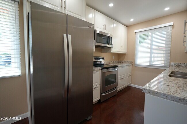 Building Photo - 6045 N 79th St