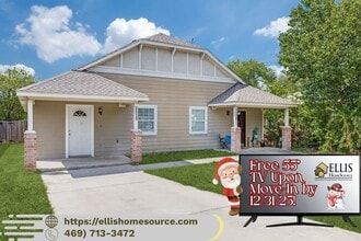 Building Photo - 3518 8th Ave