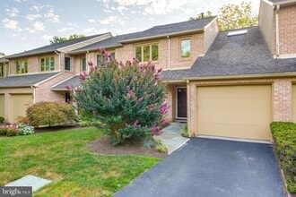 Building Photo - 87 Amity Dr