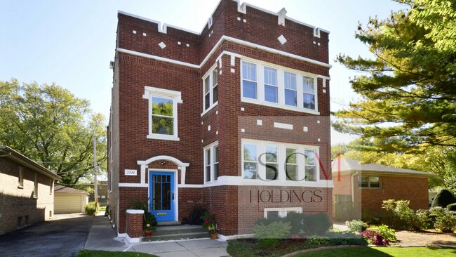 Front - 2226 Greenwood St