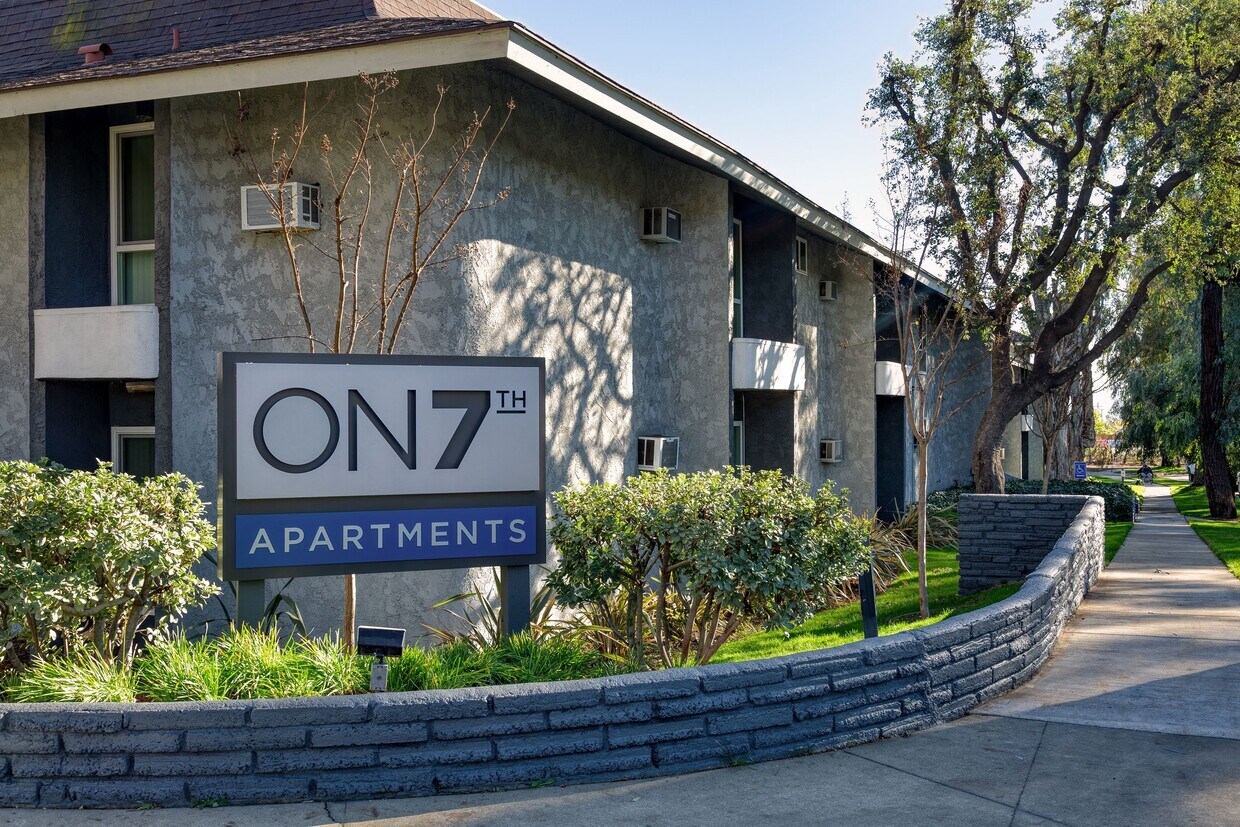 Foto principal - On 7th Apartment Homes
