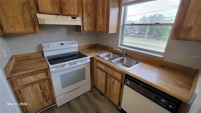 Building Photo - 4338 Pershing Pointe Pl