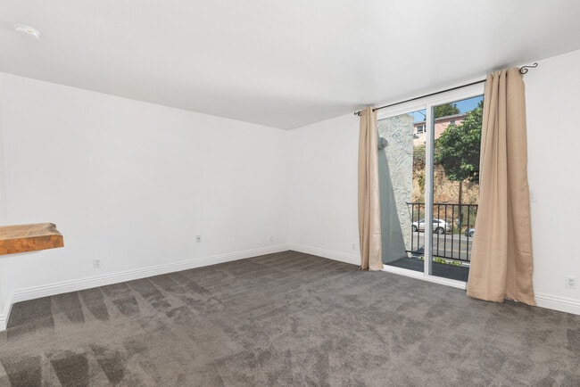 Building Photo - 2850 Reynard Way 21