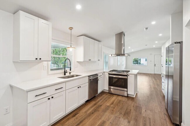 Foto del edificio - 1533 Cantwell St