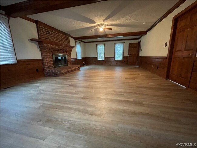 Building Photo - 3249 Longhorn Dr