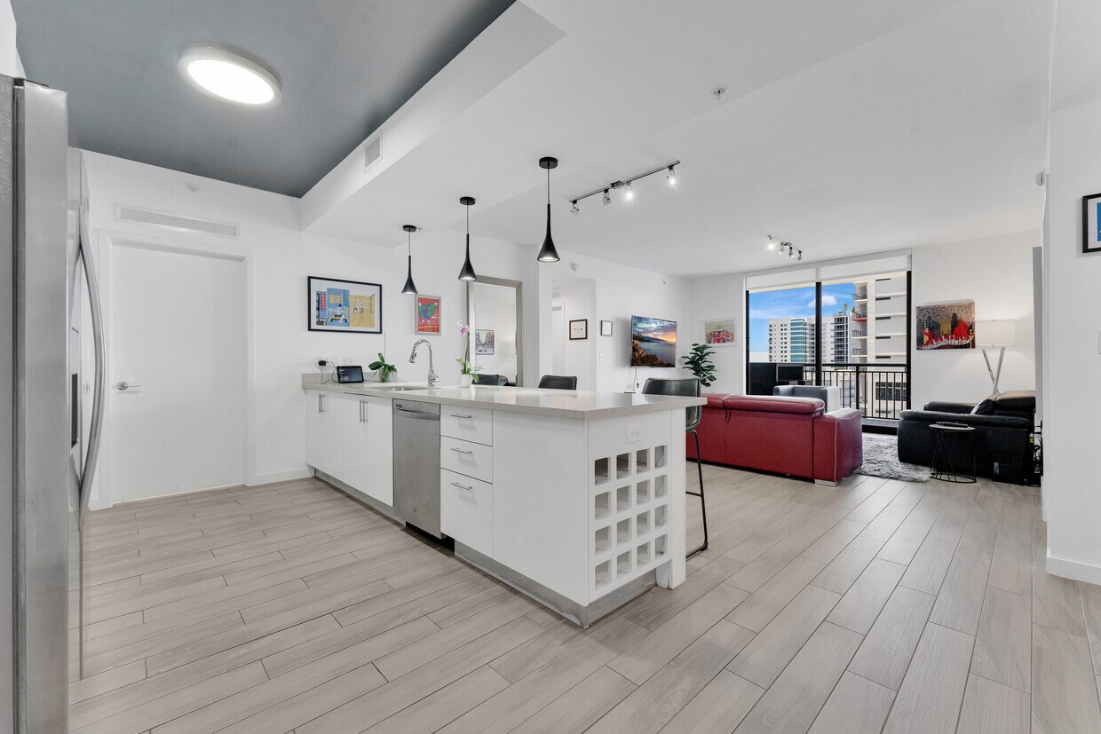 Foto principal - 999 SW 1st Ave