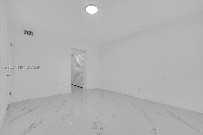 Foto del edificio - 5100 SW 90th Ave