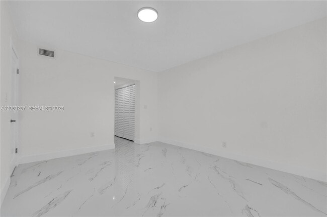 Building Photo - 5100 SW 90th Ave
