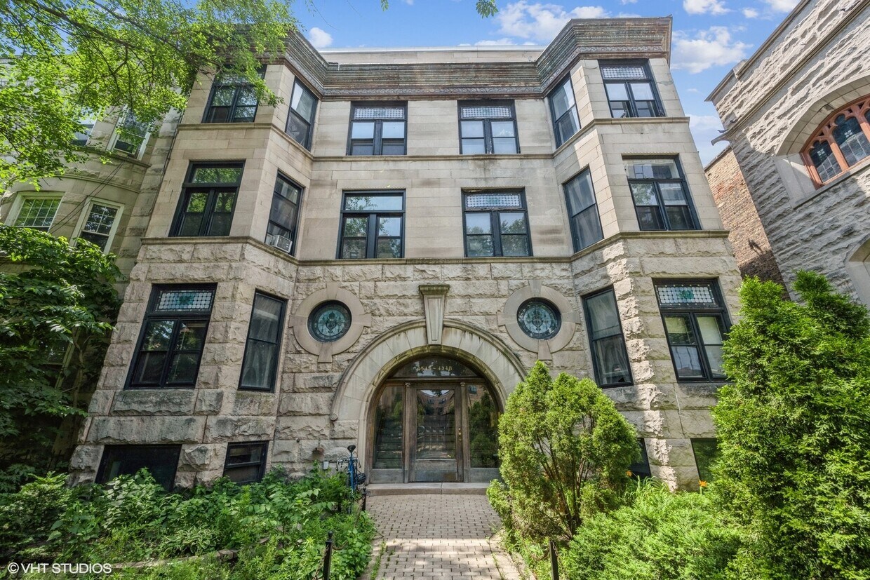 Primary Photo - 4546 N Sheridan Rd