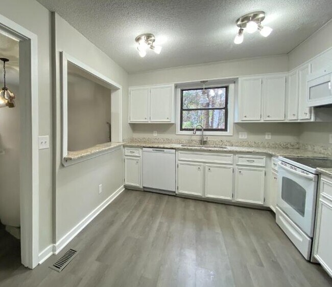 Building Photo - 314 Watergap Dr