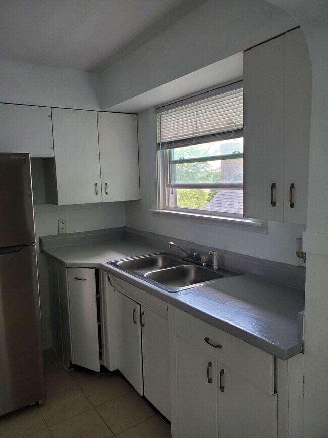 Foto del edificio - 128 Pointview Ave