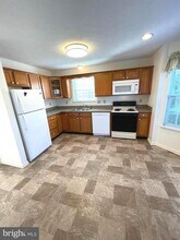 Building Photo - 2086 Cidermill Ln