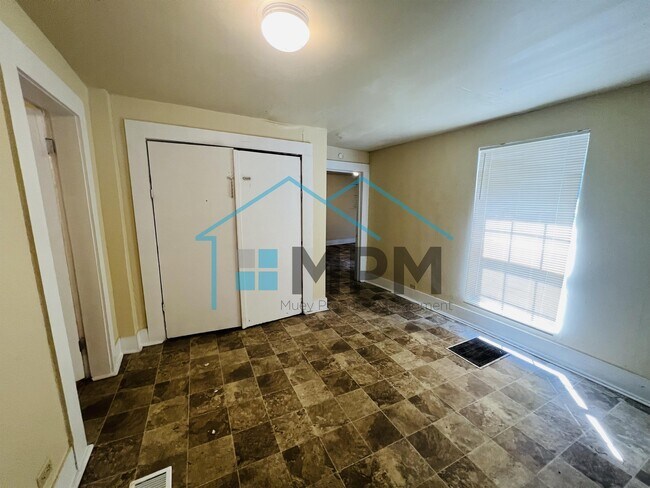 Building Photo - 103 Linderman Ave