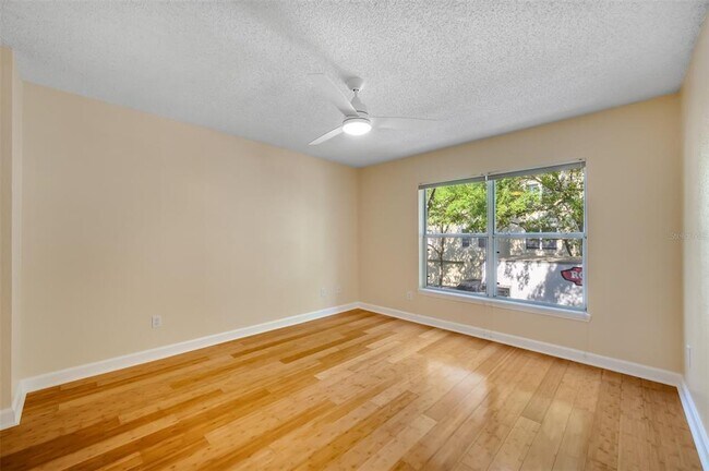 Foto del edificio - 755 Mainsail Dr