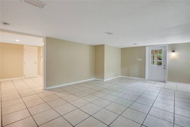 Foto del edificio - 38341 Palm Grove Dr