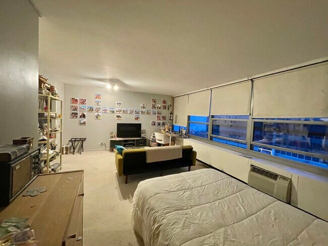 Foto del edificio - 3550 N Lake Shore Dr