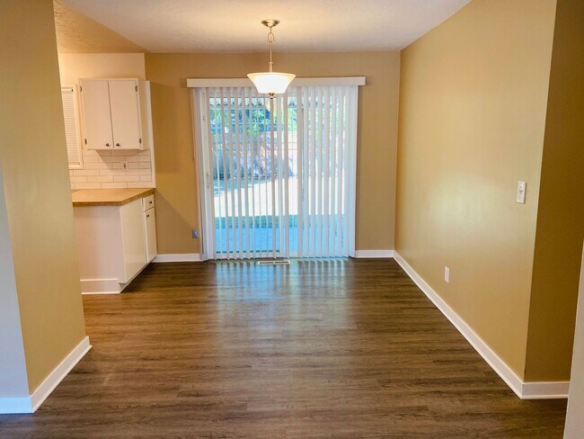 Building Photo - Updated 3 bedroom ranch home in Cedar Hills