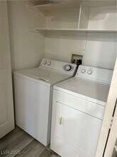 Building Photo - 1050 E Cactus Ave